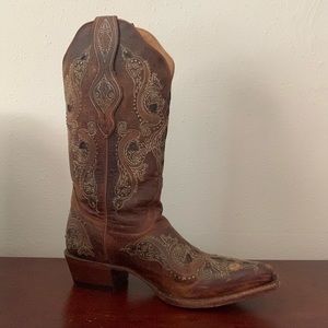 Embroidered Shyanne Boots!